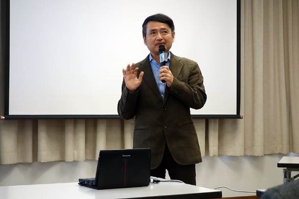 岡田支部長による挨拶