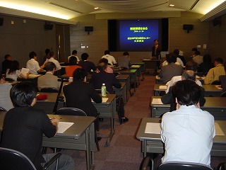 久保氏の講演の様子
